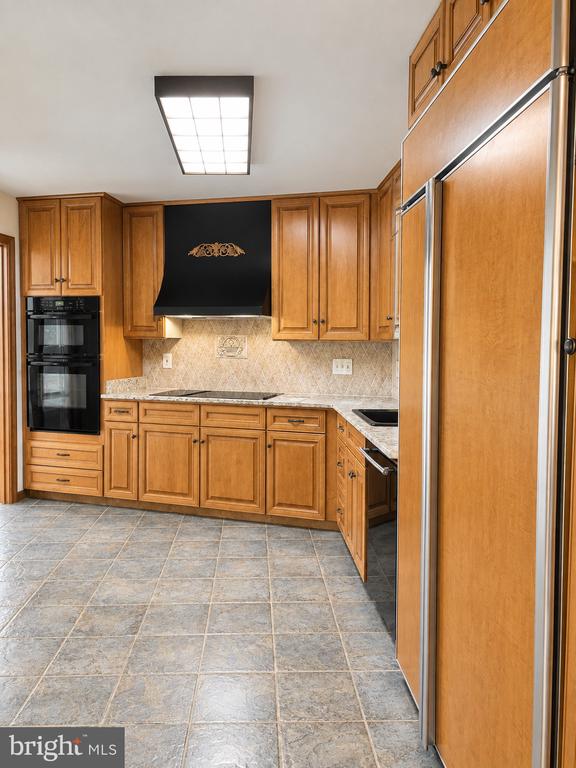 8360 GREENSBORO DRIVE Unit: 114