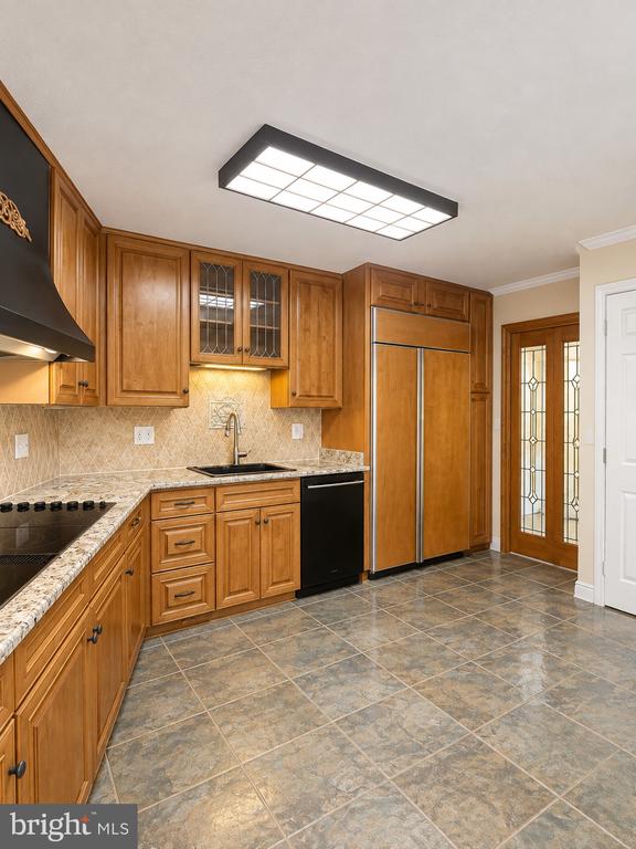 8360 GREENSBORO DRIVE Unit: 114