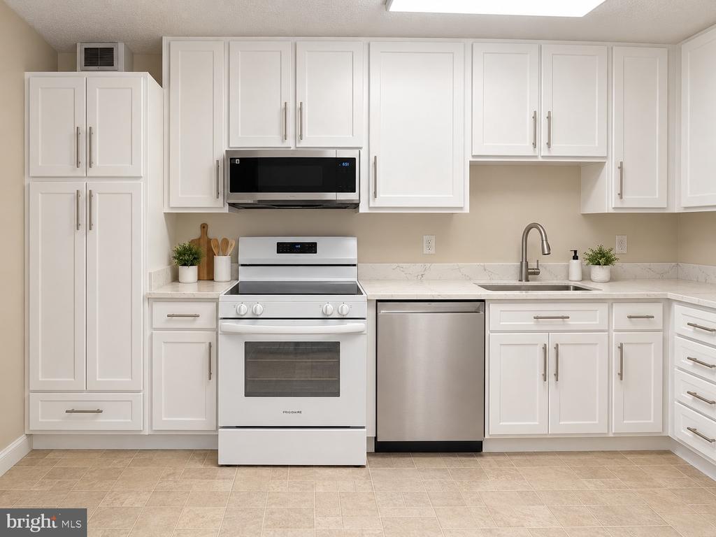 8360 GREENSBORO DRIVE Unit: 322