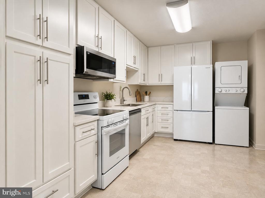 8360 GREENSBORO DRIVE Unit: 322