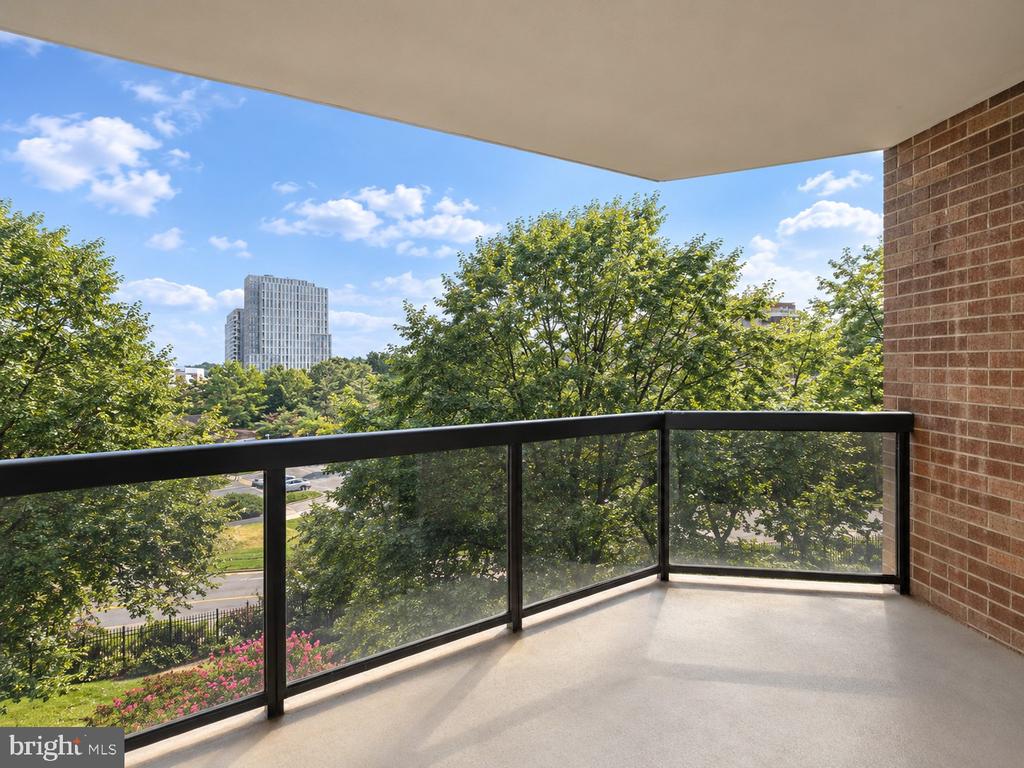 8360 GREENSBORO DRIVE Unit: 322
