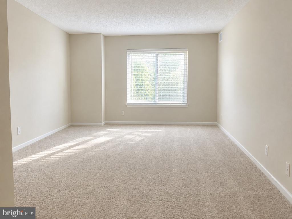 8360 GREENSBORO DRIVE Unit: 322