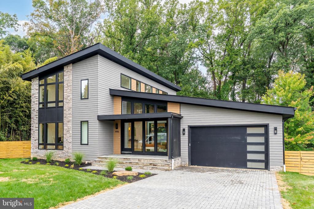 4916 RIDGEWOOD ROAD