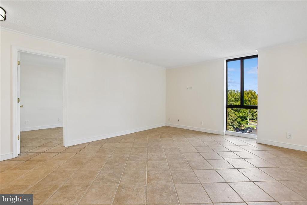 6800 FLEETWOOD ROAD Unit: 515