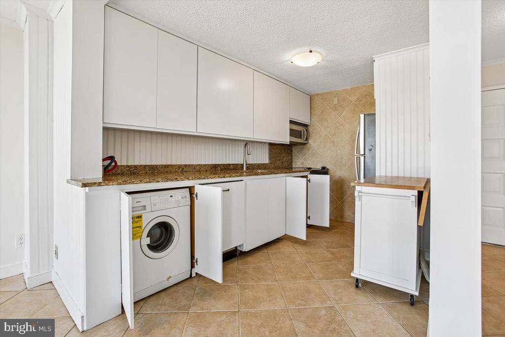 6800 FLEETWOOD ROAD Unit: 515