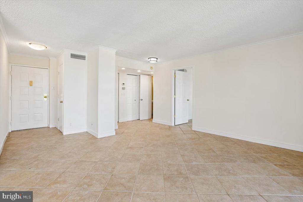 6800 FLEETWOOD ROAD Unit: 515