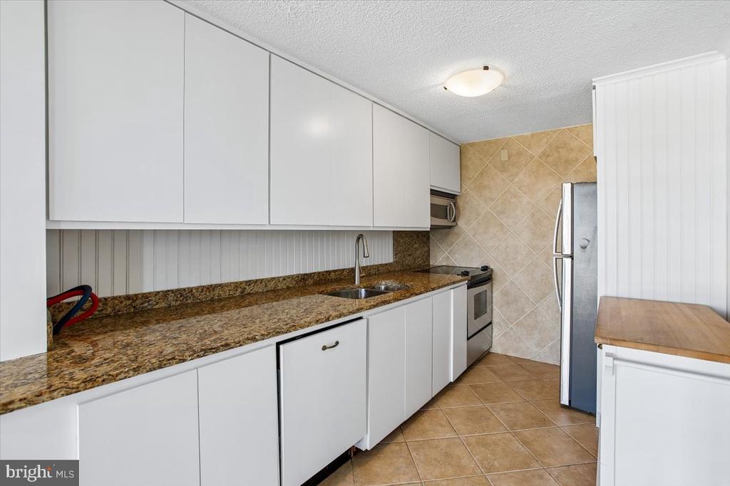 6800 FLEETWOOD ROAD Unit: 515