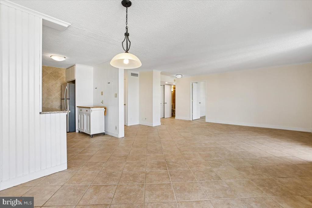 6800 FLEETWOOD ROAD Unit: 515