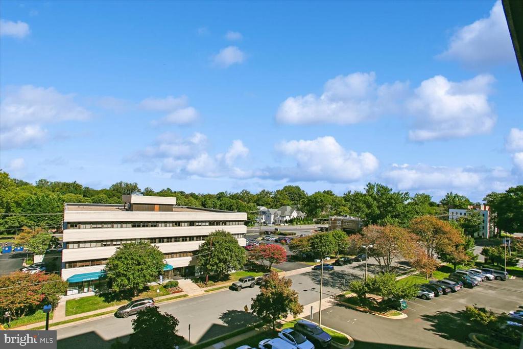 6800 FLEETWOOD ROAD Unit: 515