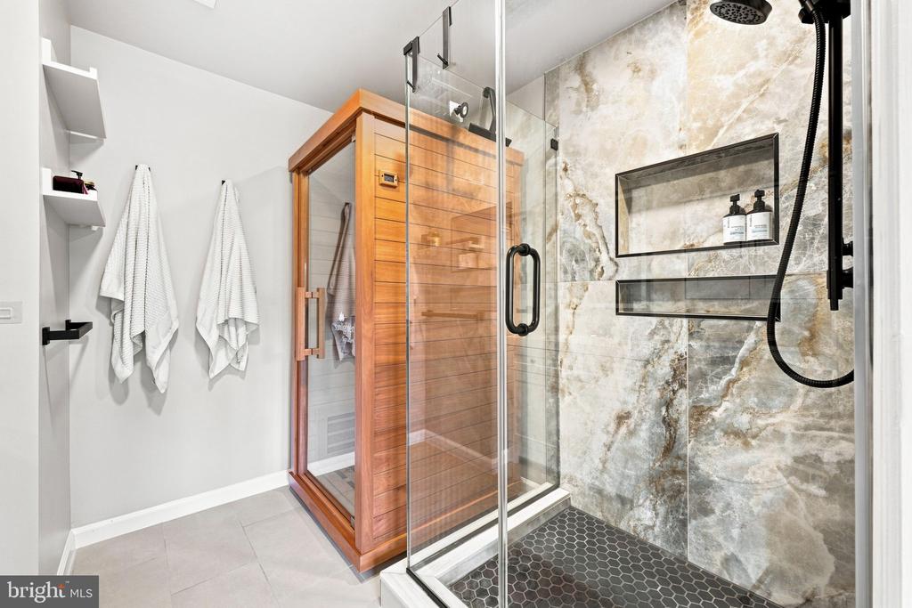 6537 GRANGE LANE Unit: 303