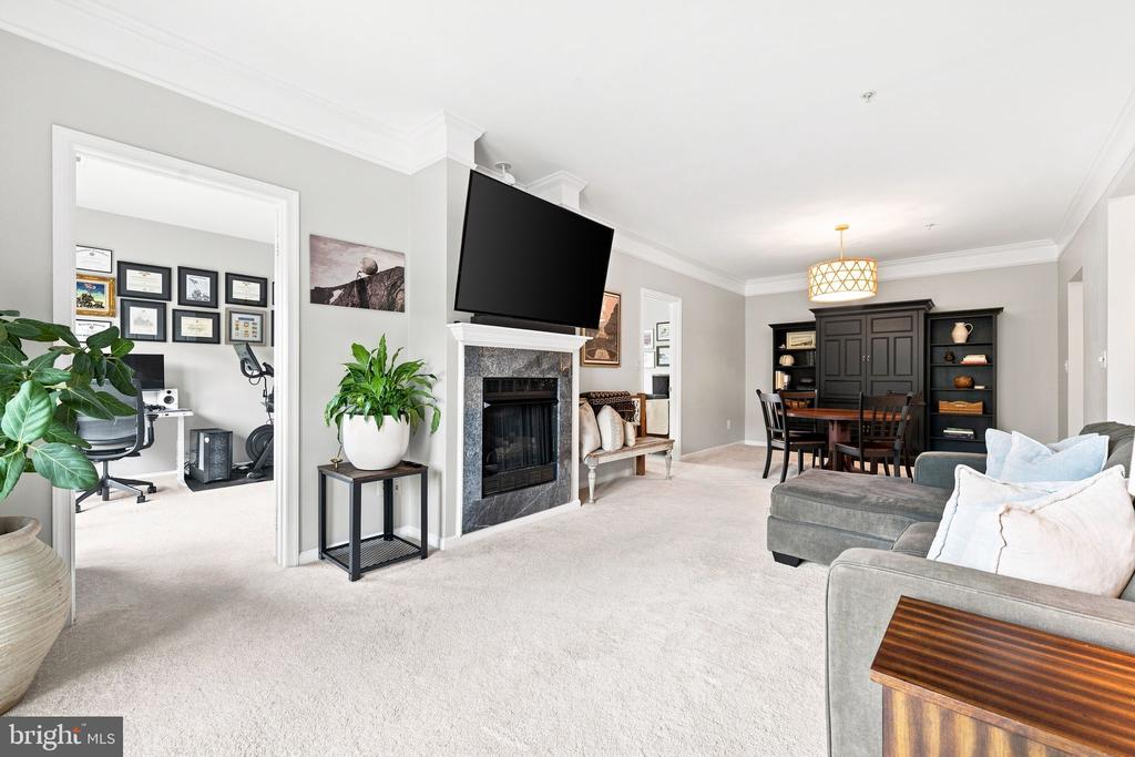 6537 GRANGE LANE Unit: 303