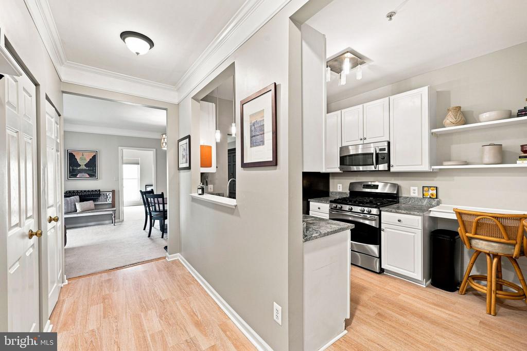 6537 GRANGE LANE Unit: 303