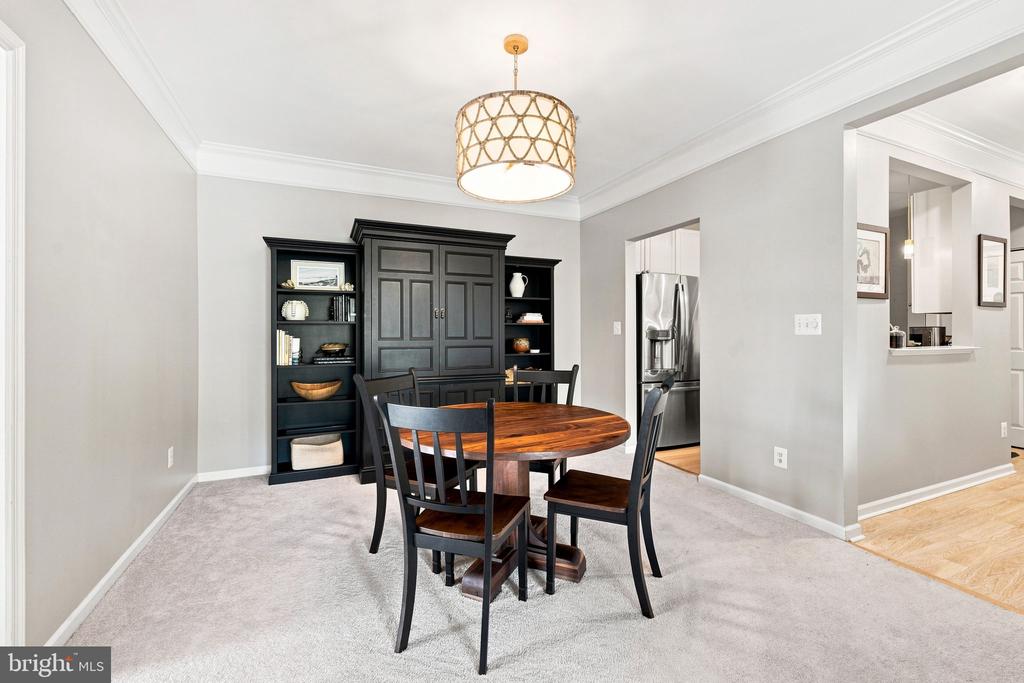 6537 GRANGE LANE Unit: 303