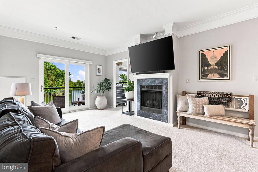 6537 GRANGE LANE Unit: 303