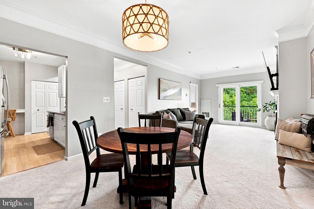 6537 GRANGE LANE Unit: 303