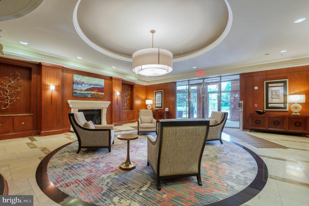8220 CRESTWOOD HEIGHTS DRIVE Unit: 216
