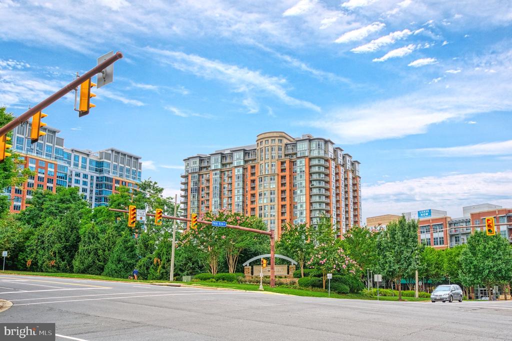 8220 CRESTWOOD HEIGHTS DRIVE Unit: 216