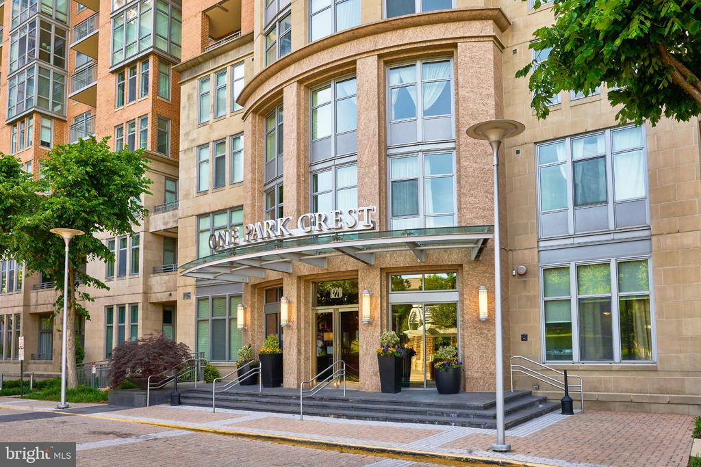 8220 CRESTWOOD HEIGHTS DRIVE Unit: 216
