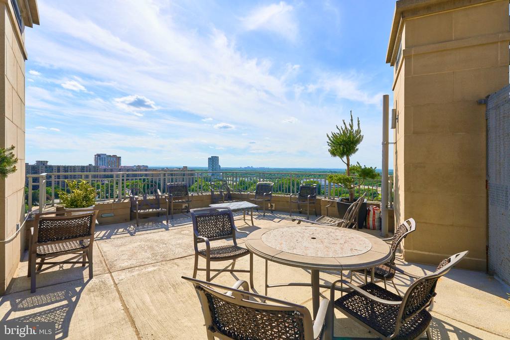 8220 CRESTWOOD HEIGHTS DRIVE Unit: 216