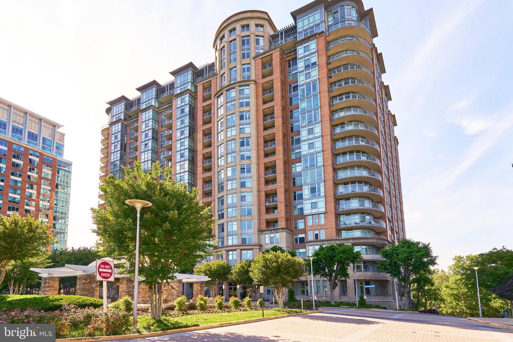 8220 CRESTWOOD HEIGHTS DRIVE Unit: 216