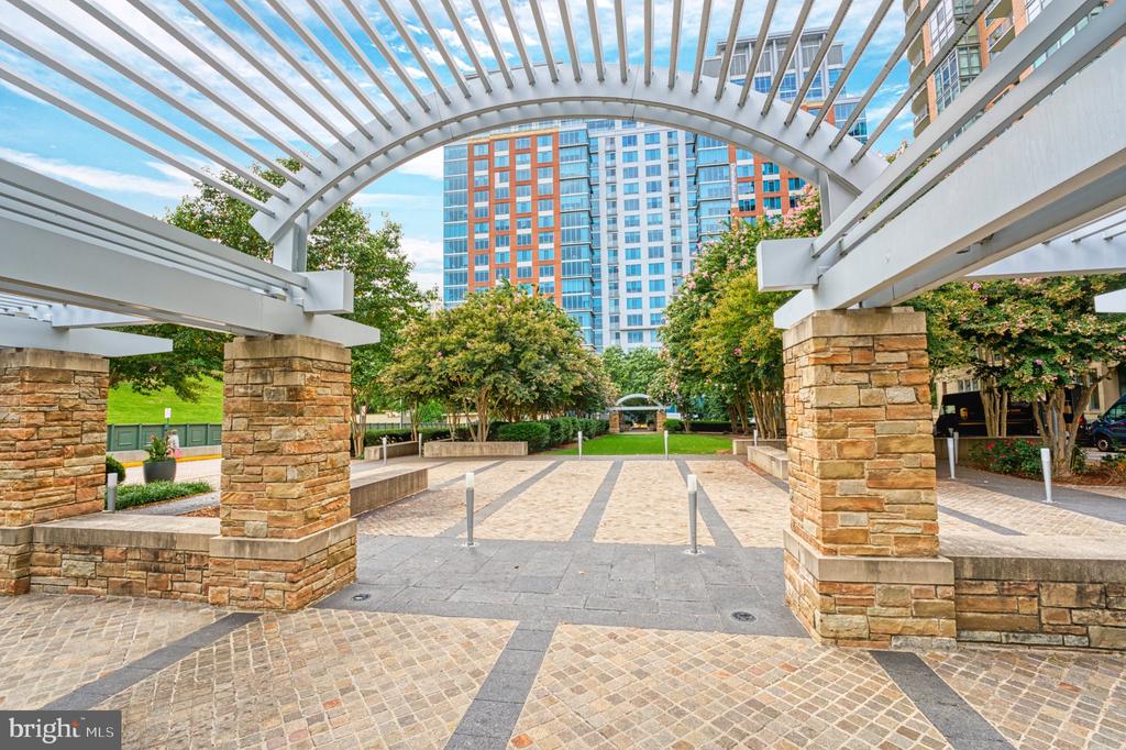 8220 CRESTWOOD HEIGHTS DRIVE Unit: 216