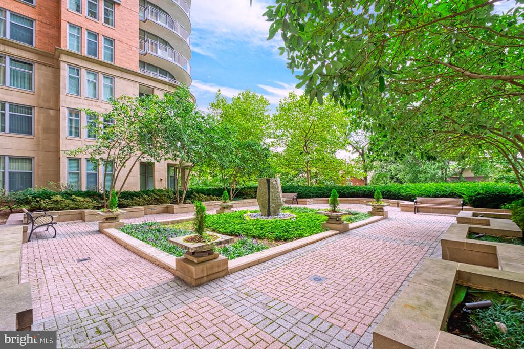 8220 CRESTWOOD HEIGHTS DRIVE Unit: 216