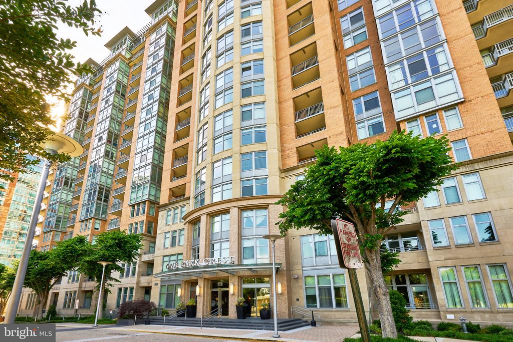 8220 CRESTWOOD HEIGHTS DRIVE Unit: 216