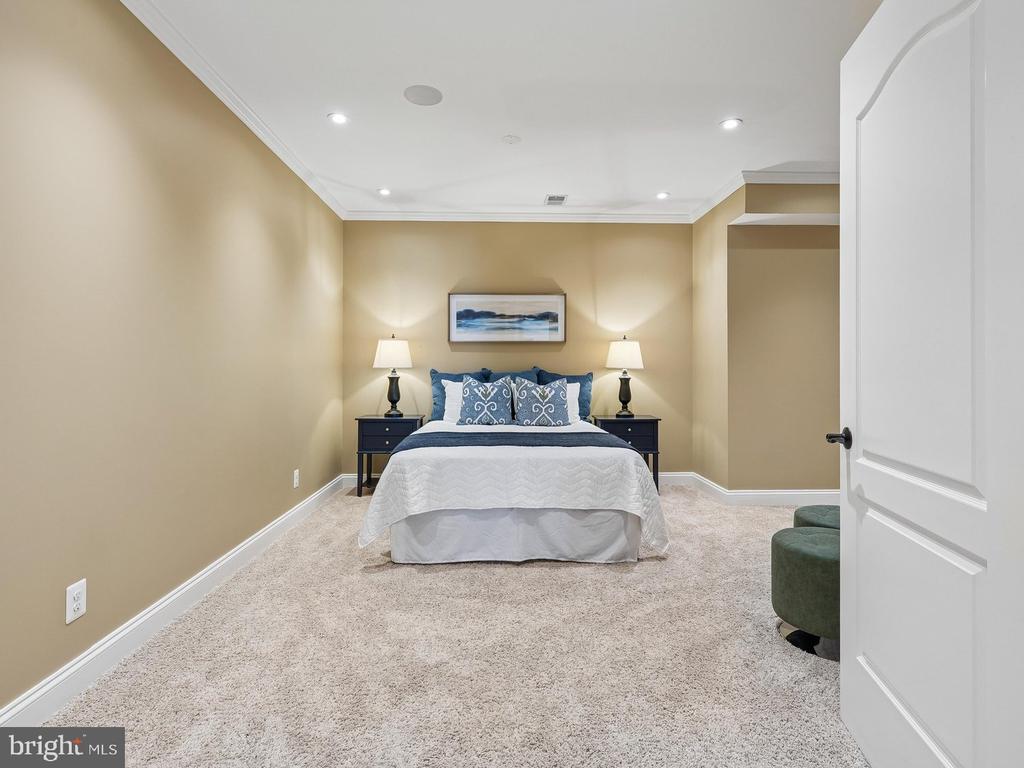 3059 PURPLE MARTIN PLACE