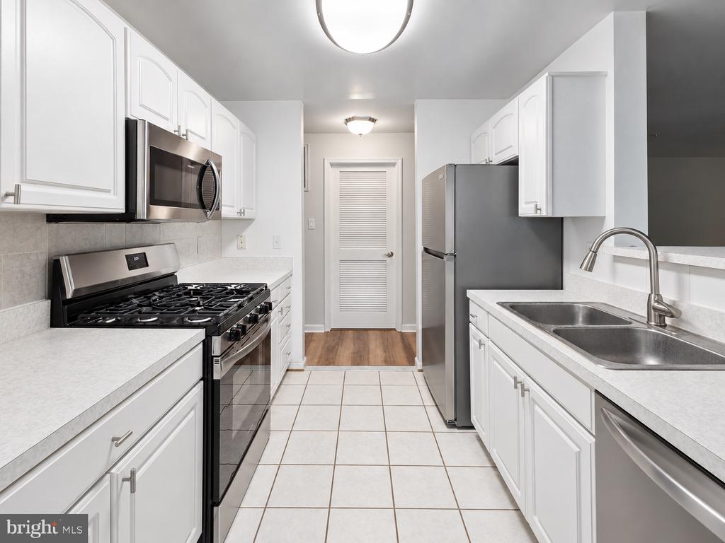 7532 COXTON COURT Unit: G-127