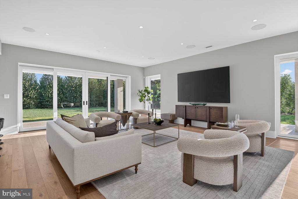 1306 BALLANTRAE COURT