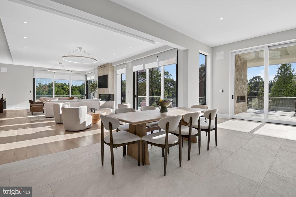 1306 BALLANTRAE COURT