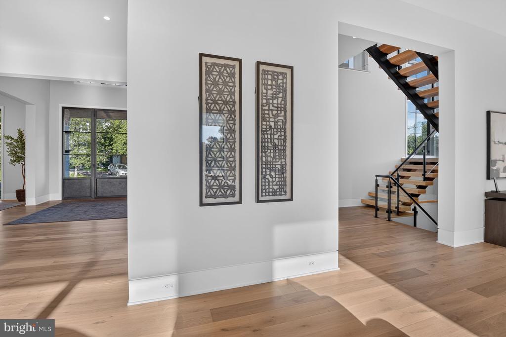 1306 BALLANTRAE COURT