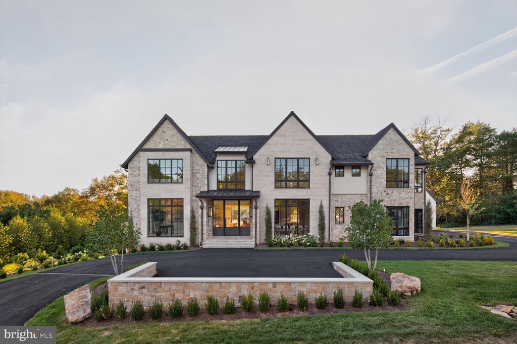 1306 BALLANTRAE COURT