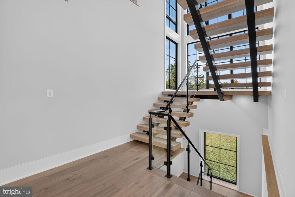 1306 BALLANTRAE COURT