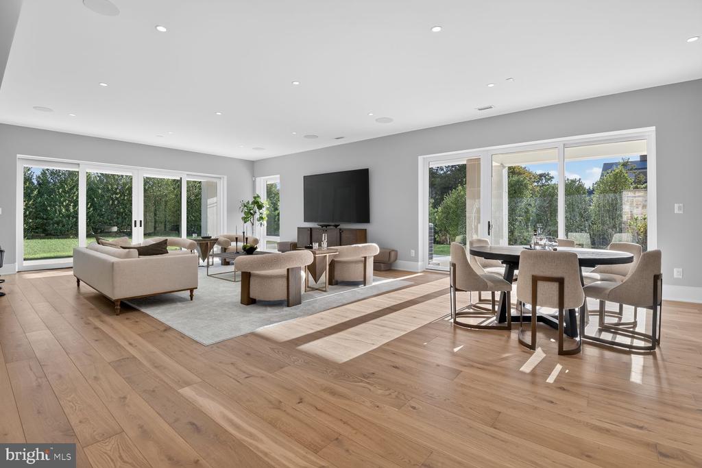 1306 BALLANTRAE COURT