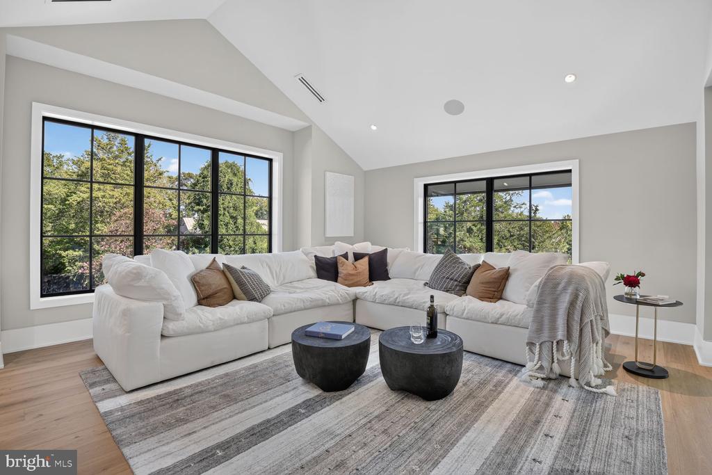 1306 BALLANTRAE COURT