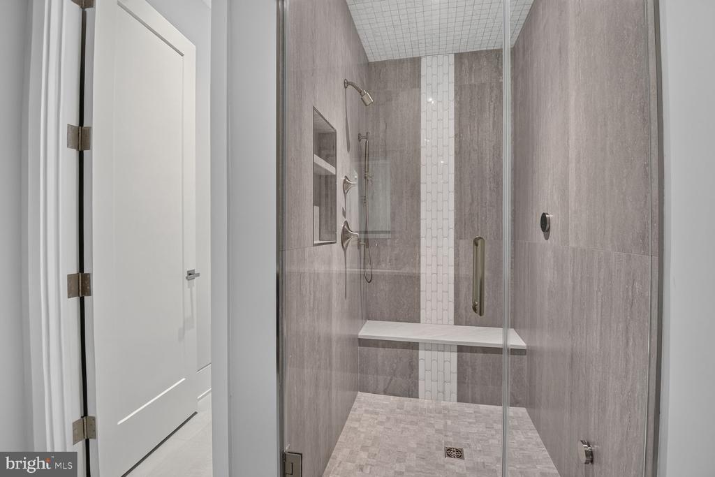 1306 BALLANTRAE COURT
