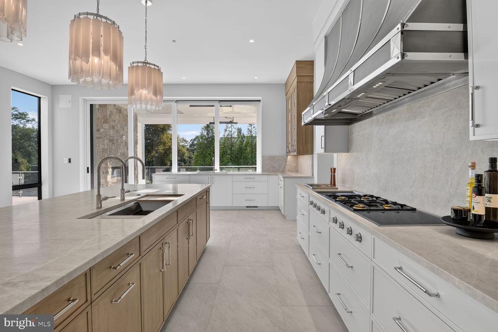 1306 BALLANTRAE COURT