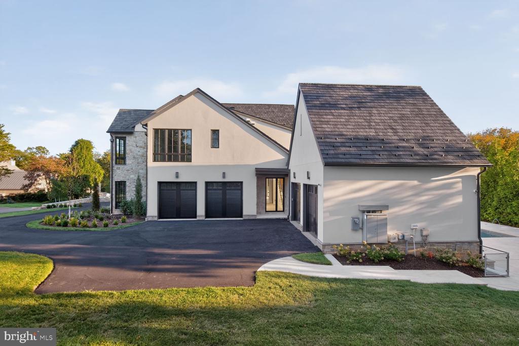 1306 BALLANTRAE COURT