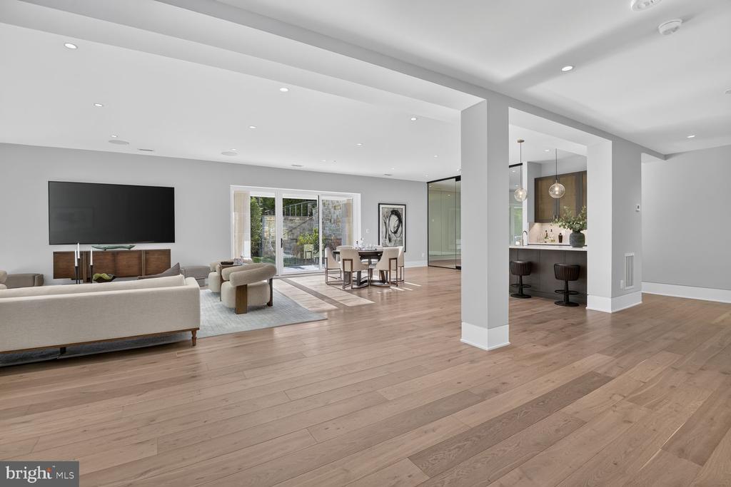 1306 BALLANTRAE COURT