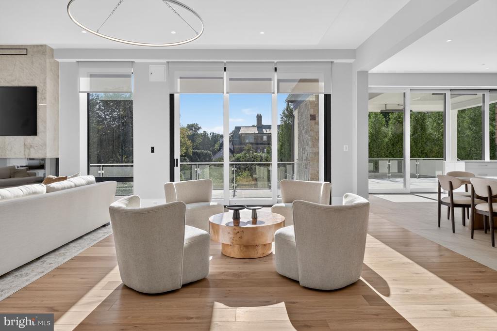 1306 BALLANTRAE COURT