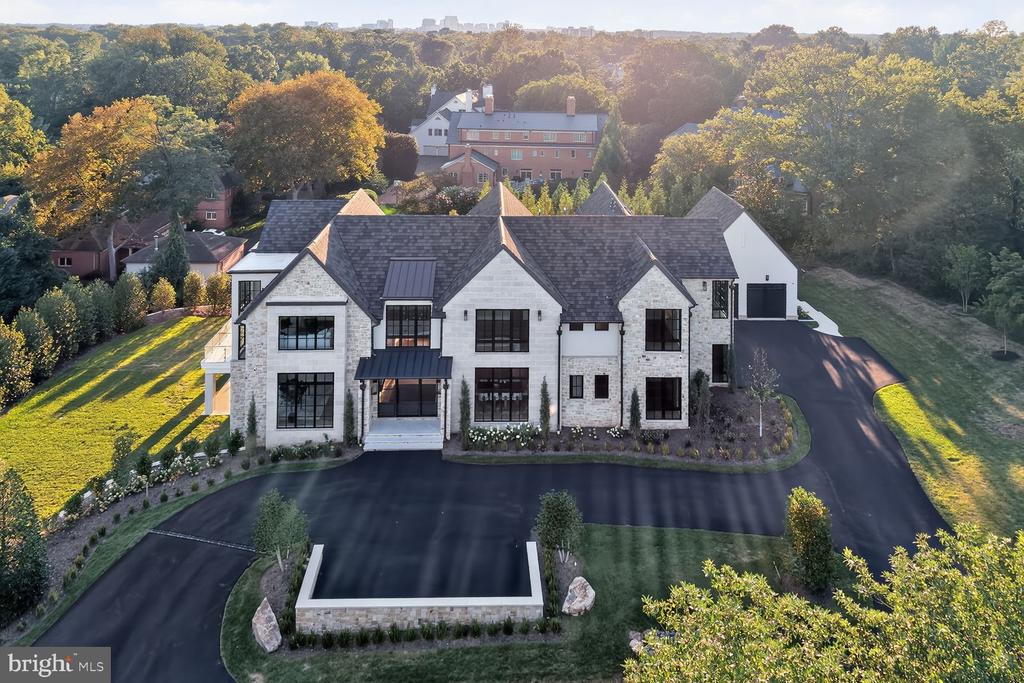 1306 BALLANTRAE COURT