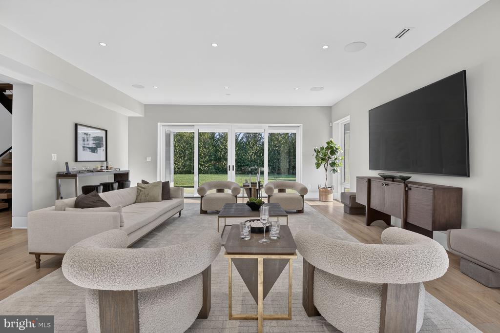 1306 BALLANTRAE COURT