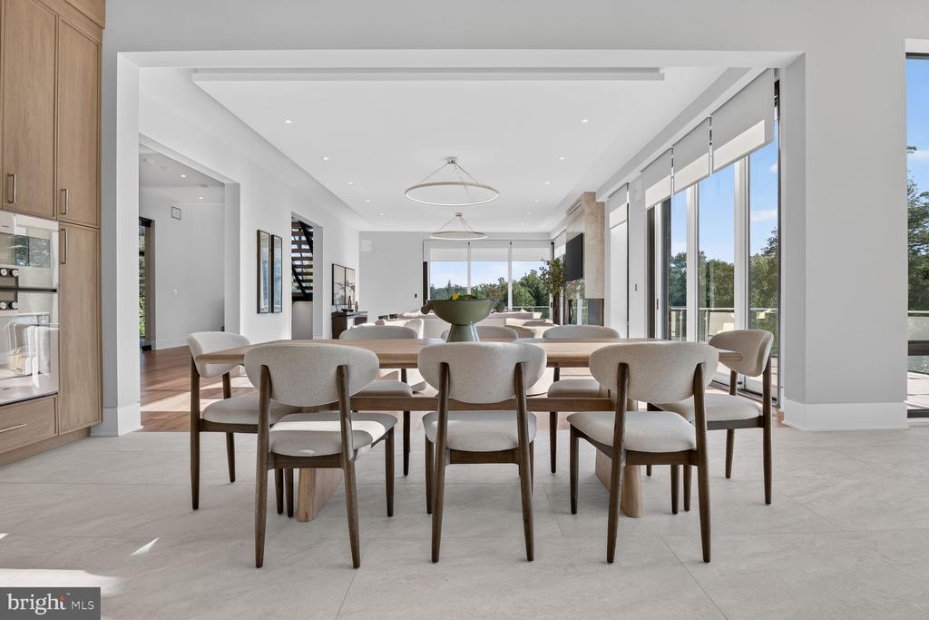 1306 BALLANTRAE COURT