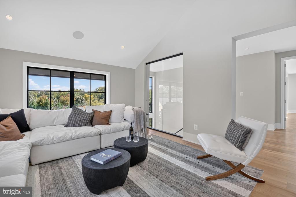 1306 BALLANTRAE COURT