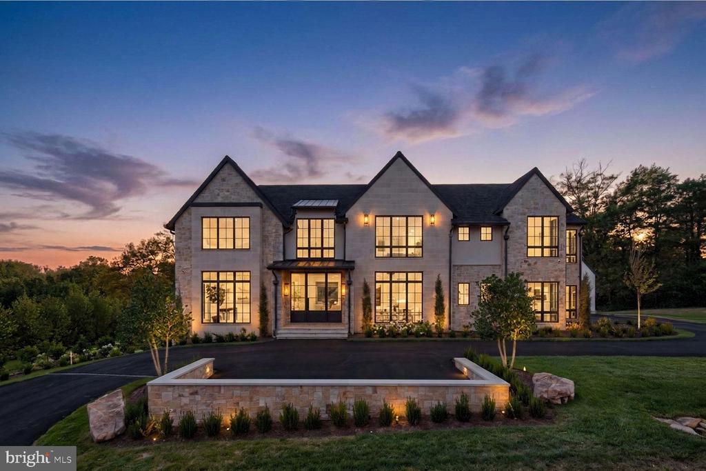 1306 BALLANTRAE COURT