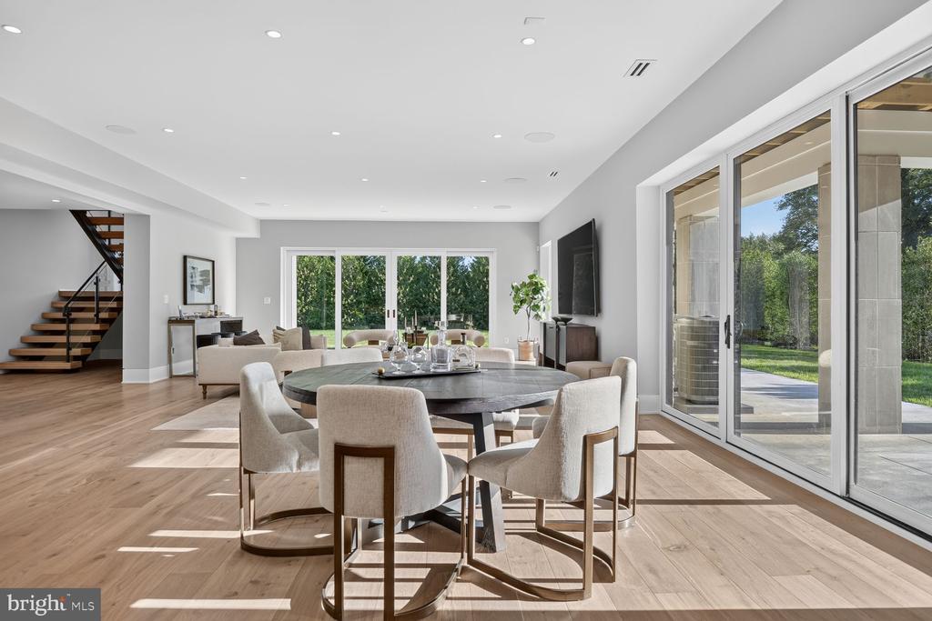 1306 BALLANTRAE COURT
