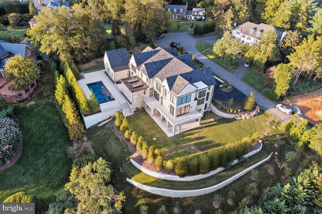1306 BALLANTRAE COURT