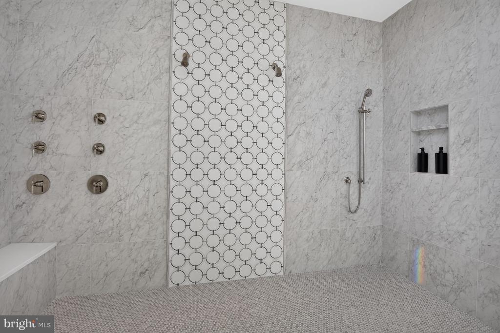 1306 BALLANTRAE COURT