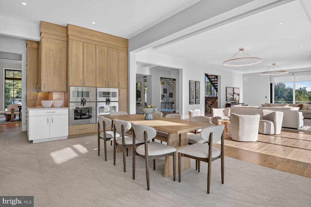 1306 BALLANTRAE COURT